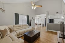 1800 Jackson Bluff